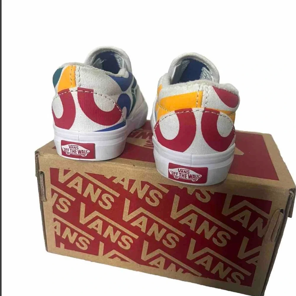 Kids unisex size 5 Vans Deck Club classic slip-on, multicolored sneaker‎